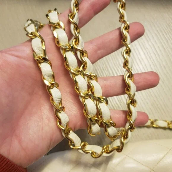 Chanel Vintage Interlocking CC White Leather Flap Bag Purse β¨π€ - Picture 10 of 17